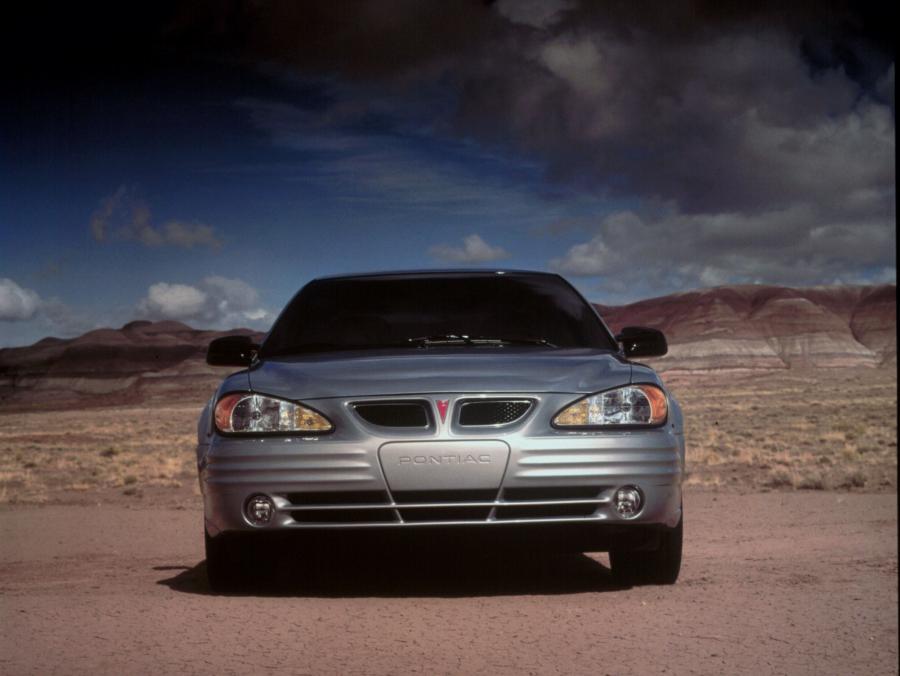  Pontiac Grand Am 1999 года  (фото 12 из 21)